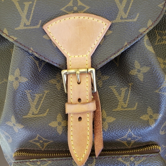 Authentic Louis Vuitton Monogram Montsauris MM backpack - Picture 4 of 8
